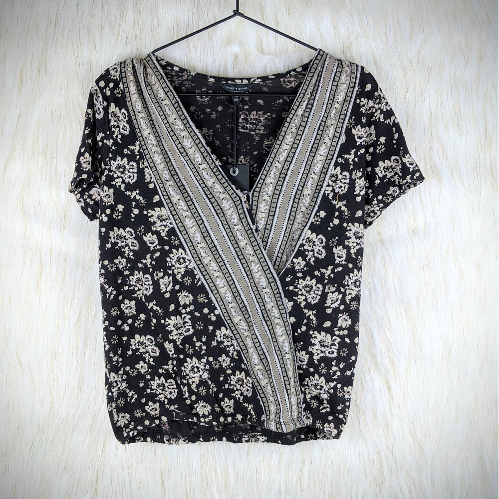 NWT Lucky Brand Floral V-Neck Short Sleeve Blouse Cream Black Small Petite